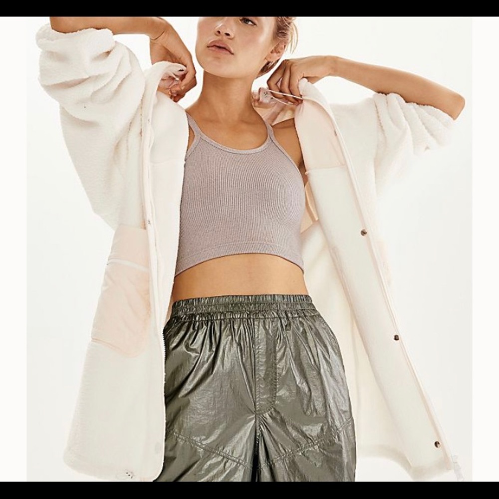 Free People Happiness Runs Crop grey M/L - Picture 6 of 6
